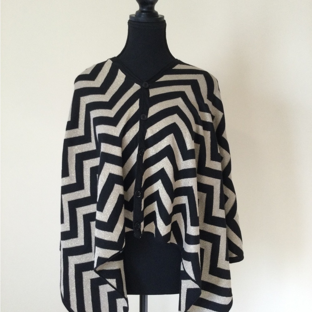 Black and Cream Chevron Button-Front Wrap
